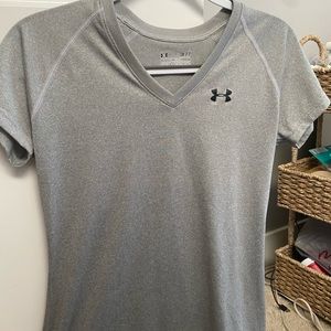 Gray under armor workout shirt